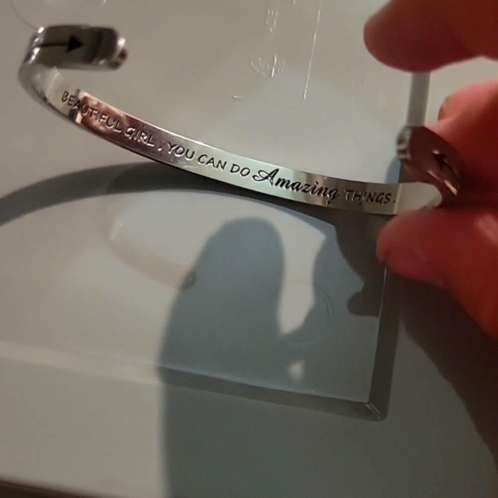 I am selling a bracelet